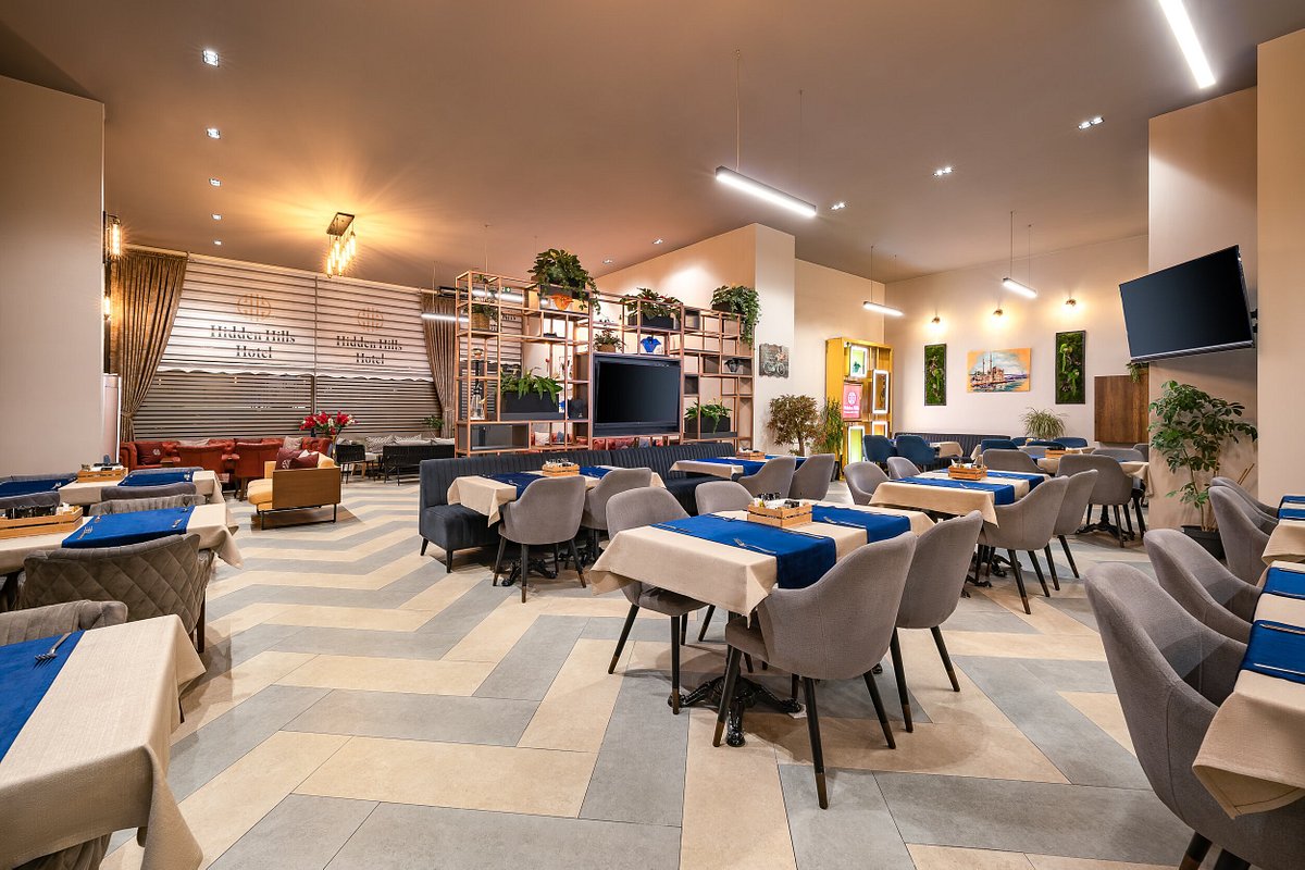 Hidden Hills Hotel