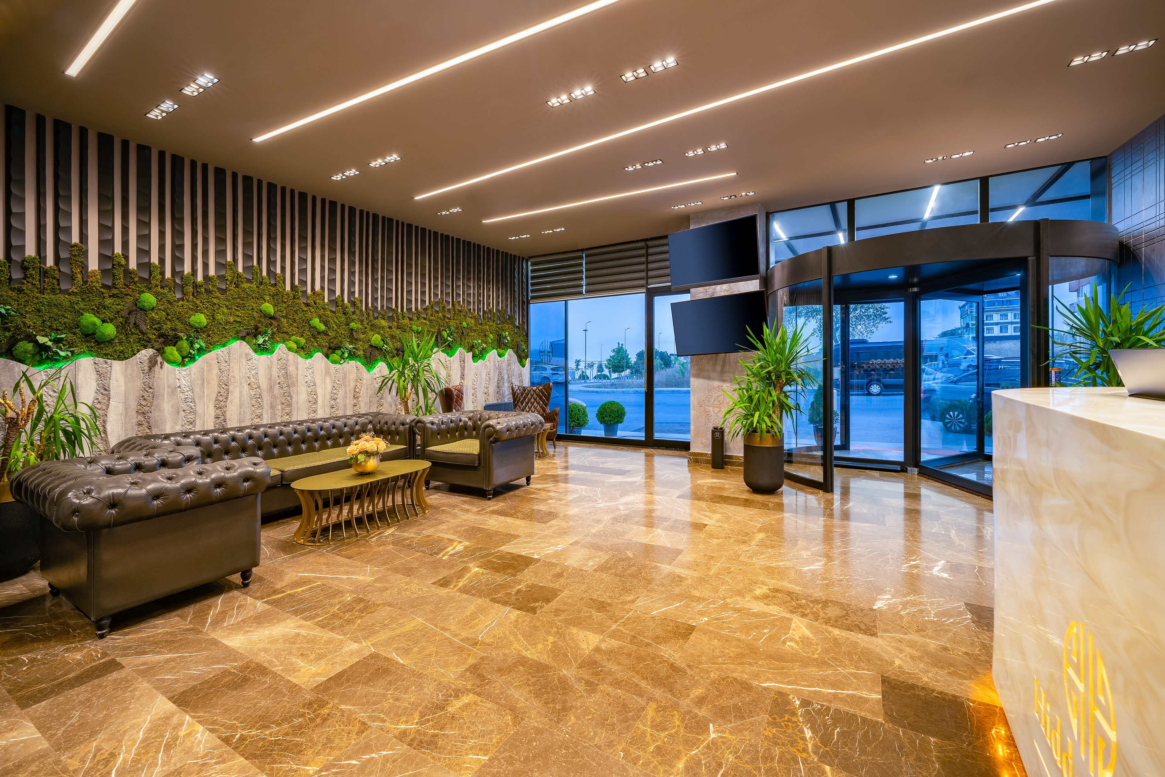 Hidden Hills Hotel