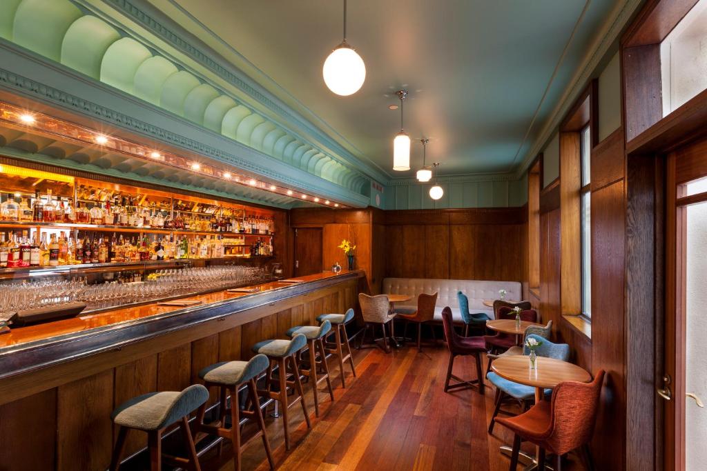 Hotel DeBrett