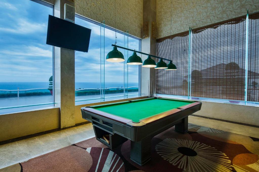 Sea Links Beach Hotel