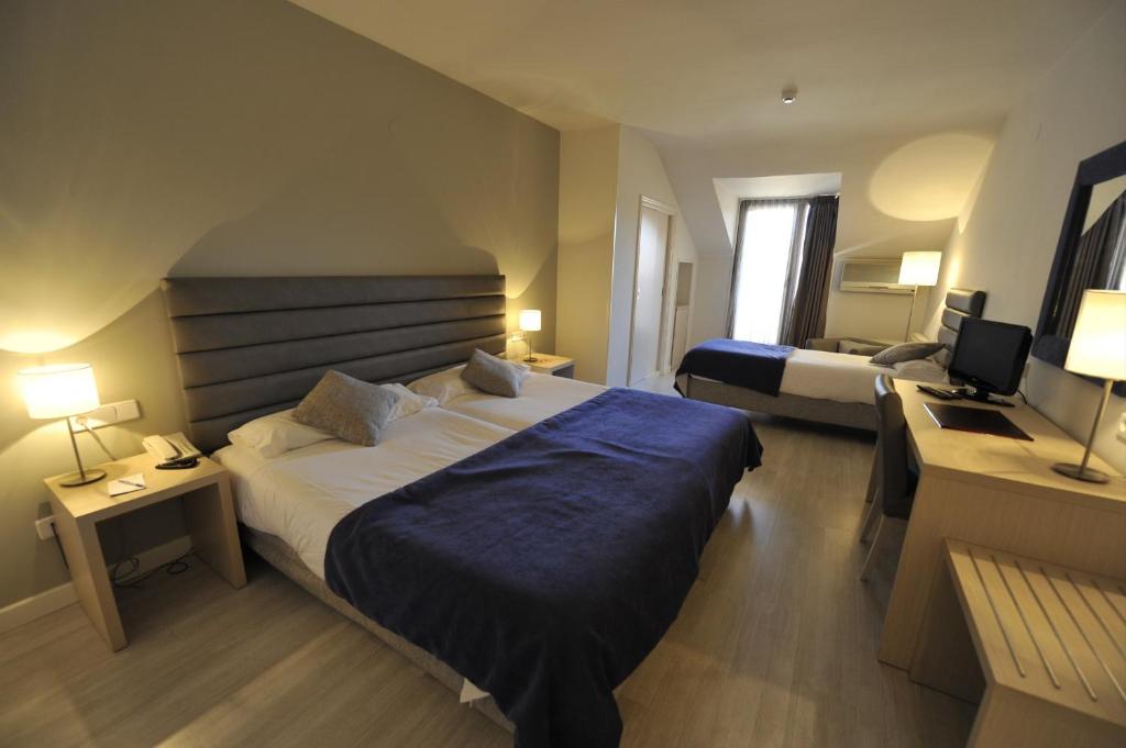 Hotel Puerta de Segovia