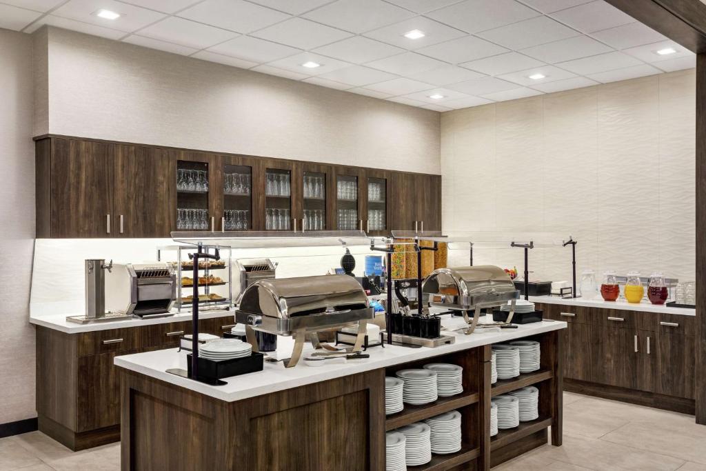 Homewood Suites by Hilton Springfield Medical District