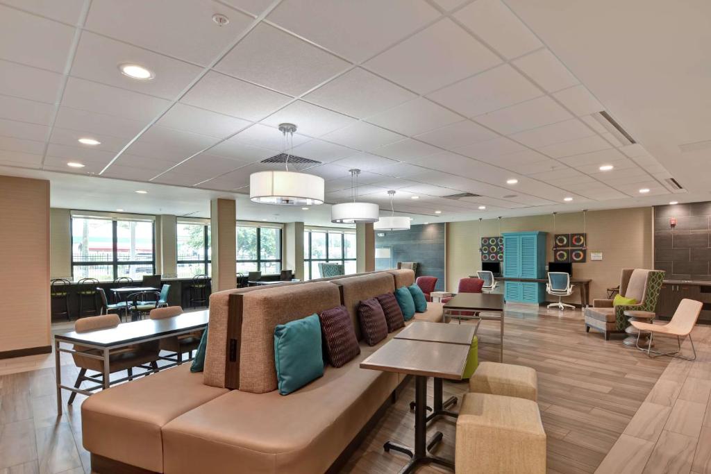 Home2 Suites by Hilton Pensacola I-10 at North Davis Hwy
