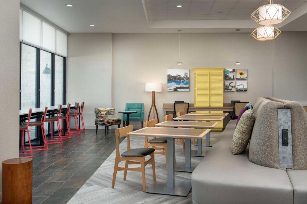 Home2 Suites by Hilton Flower Mound Dallas+++