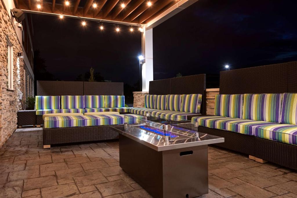 Home2 Suites by Hilton Lincolnshire Chicago
