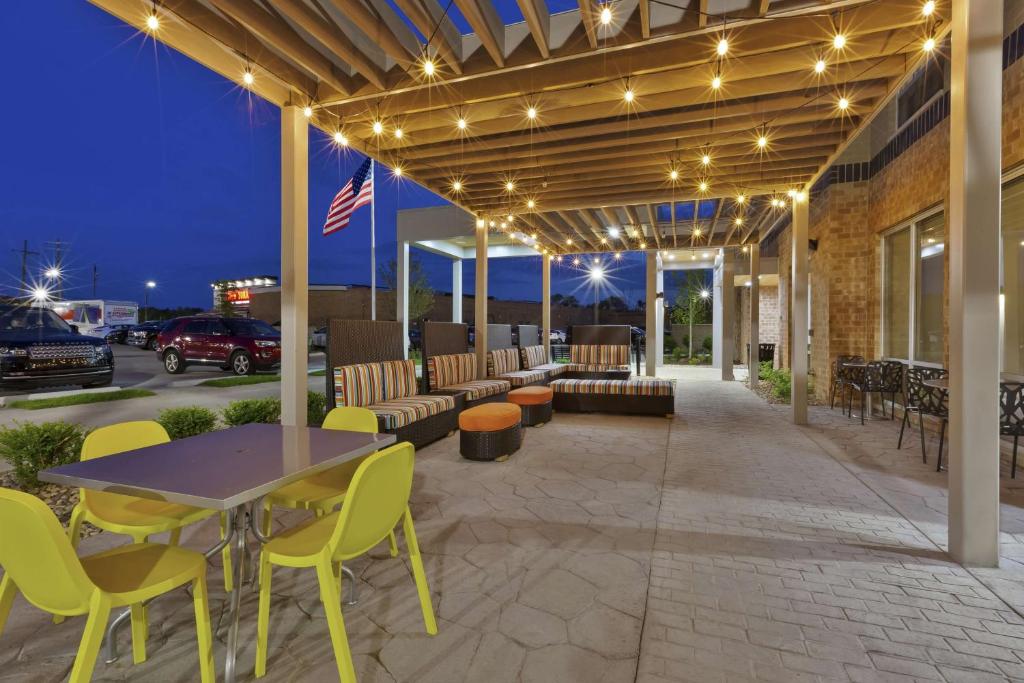 Home2 Suites by Hilton West Bloomfield Detroit