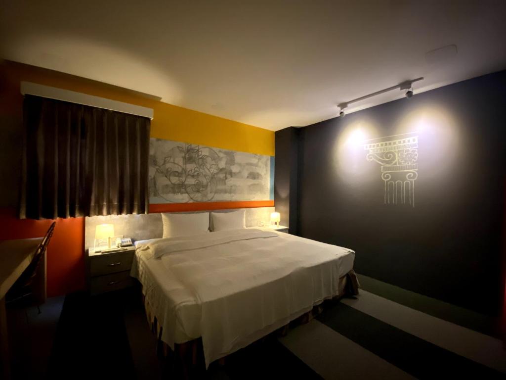 JS Hotel (ex Just Hotel)
