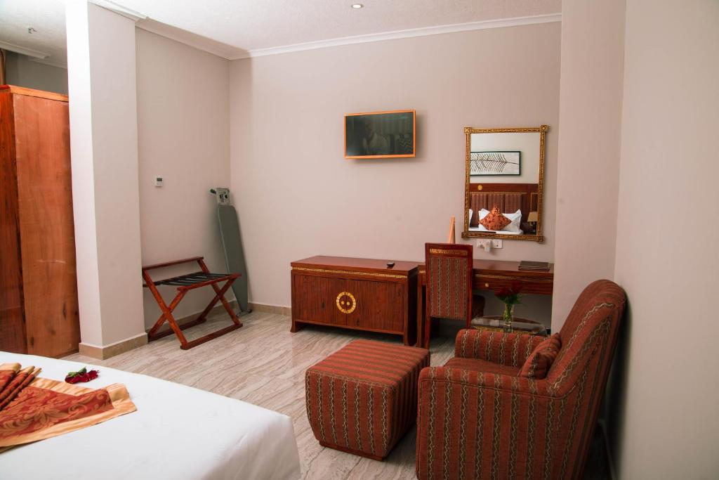Tiffany Diamond Hotel Makunganya Street