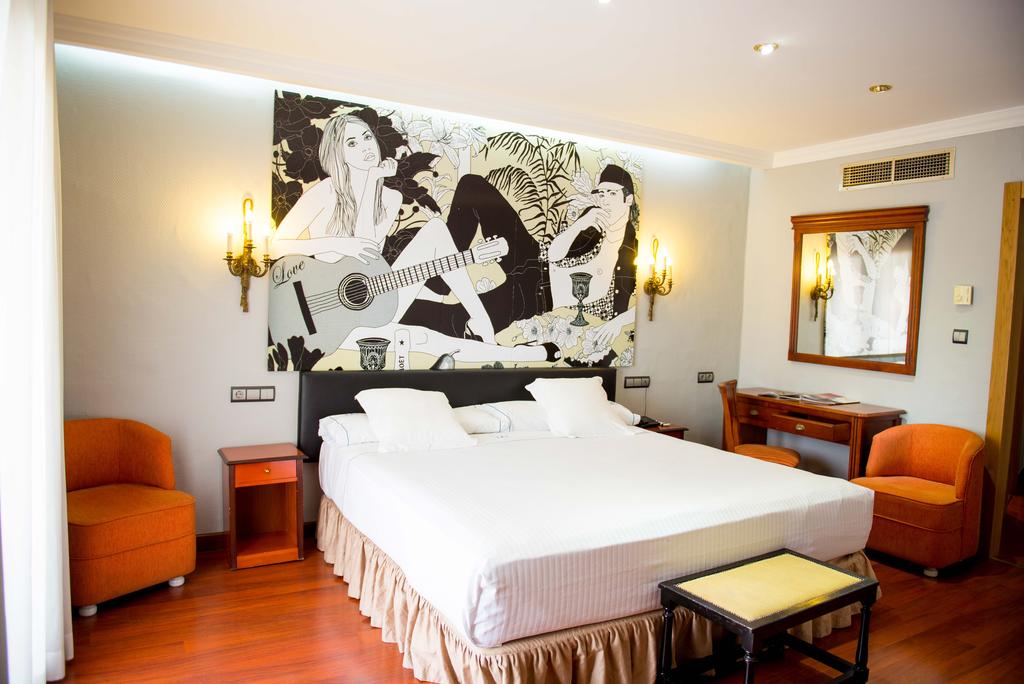 Los Angeles & Spa Hotel