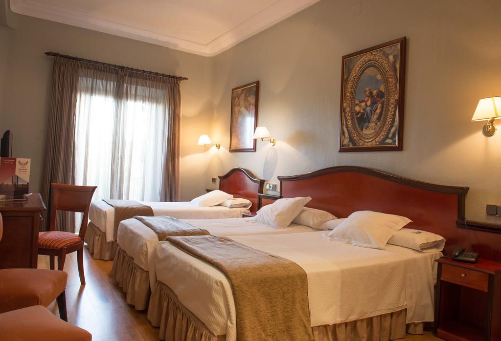 Los Angeles & Spa Hotel