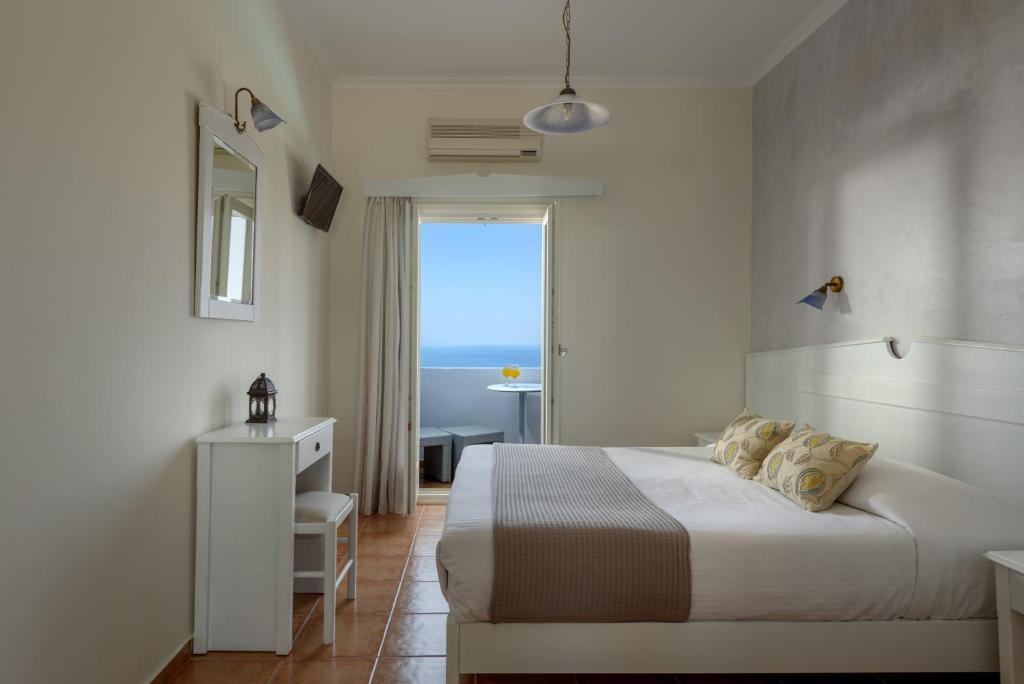 Anemomilos Hotel Santorini