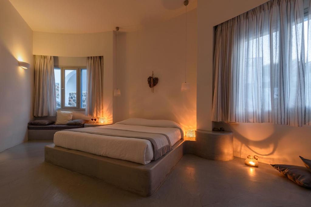 Anemomilos Hotel Santorini