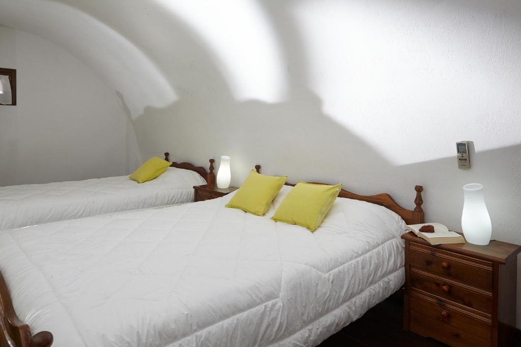 Anna Traditional Apartments Santorini