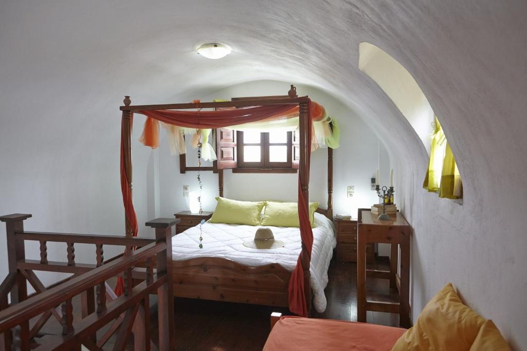 Anna Traditional Apartments Santorini