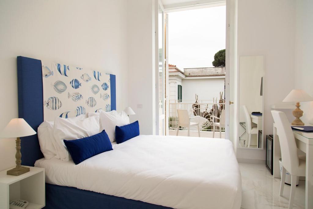 Hotel Crawford Sorrento (Formerly Villa Margherita)
