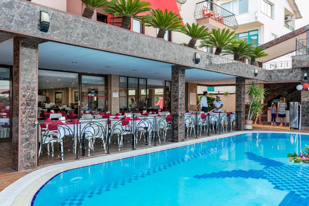 Aleria Belport Beach Hotel