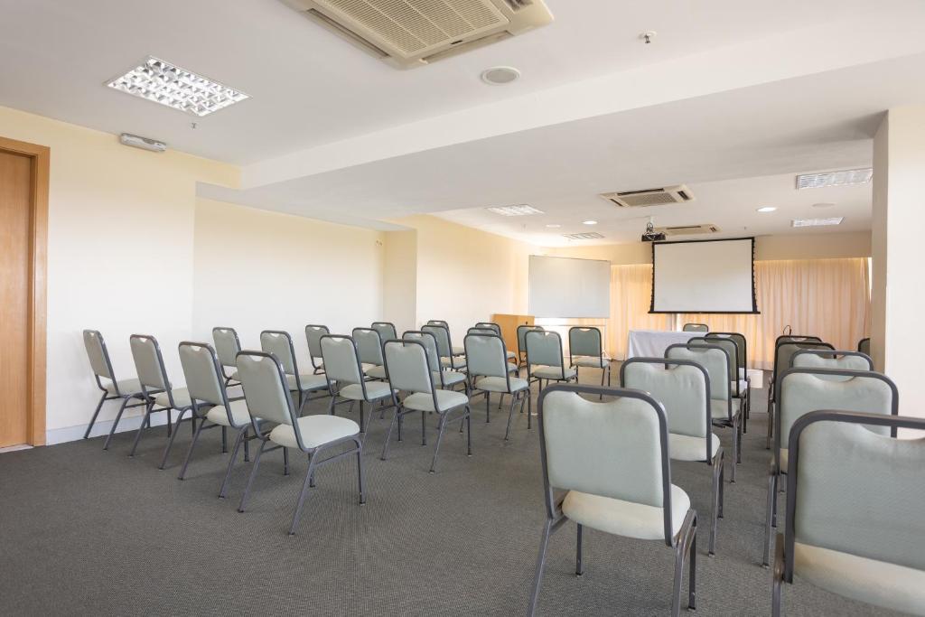 Macae Othon Suites