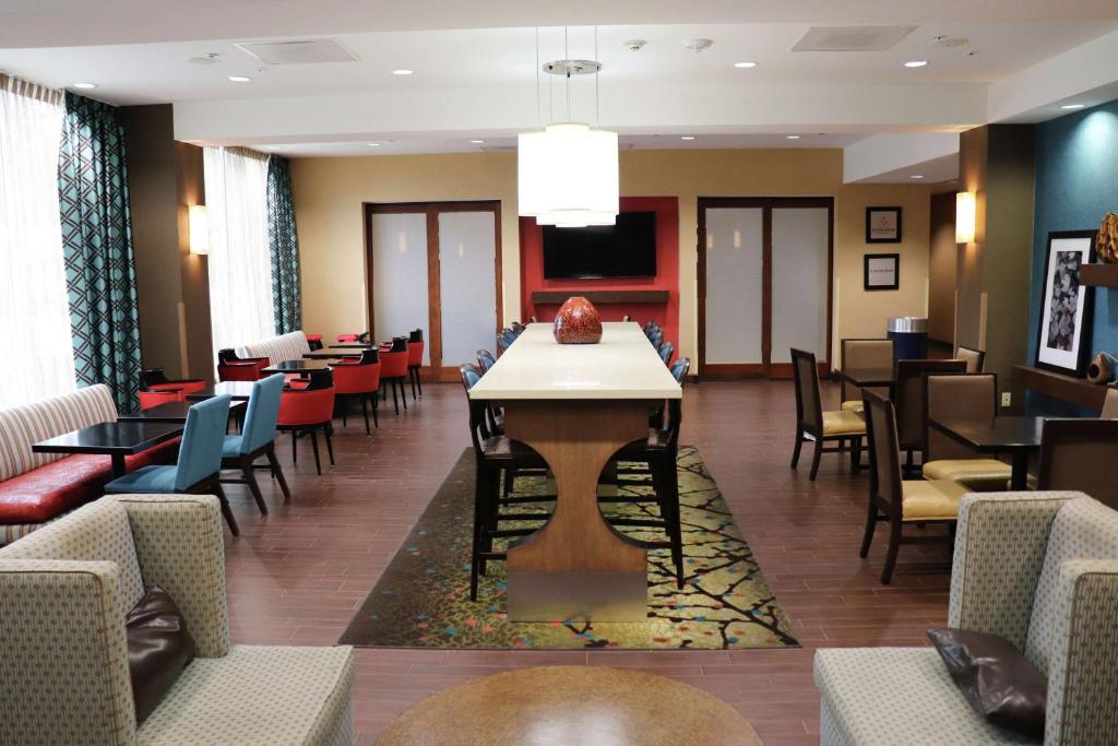 HAMPTON INN AUSTIN/OAK HILL