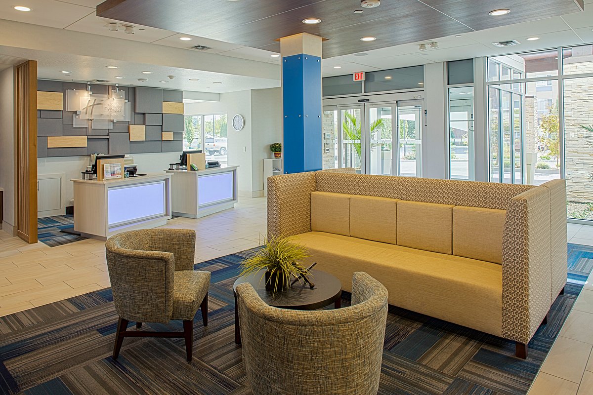 Holiday Inn Express and Suites Boise Airport