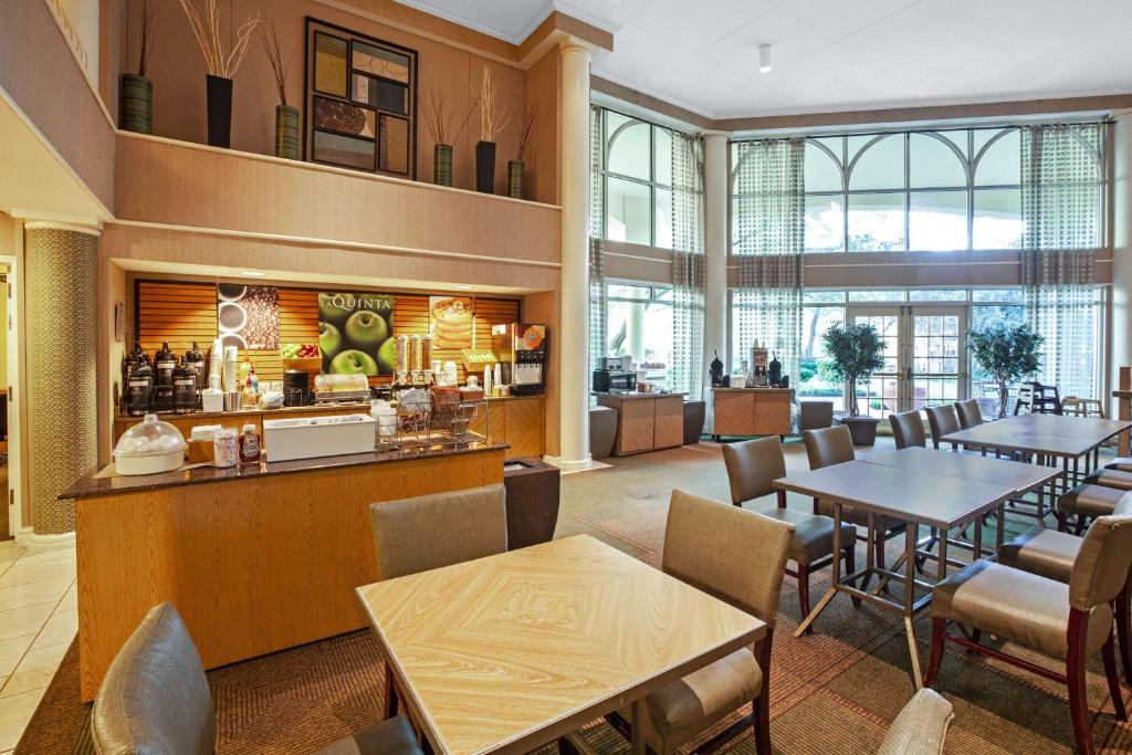 La Quinta Inn And Suites by Wyndham Houston Galleria Area