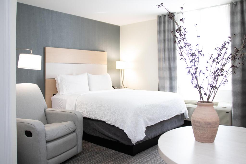 CANDLEWOOD SUITES MIAMI INTL AIRPORT - 36TH ST