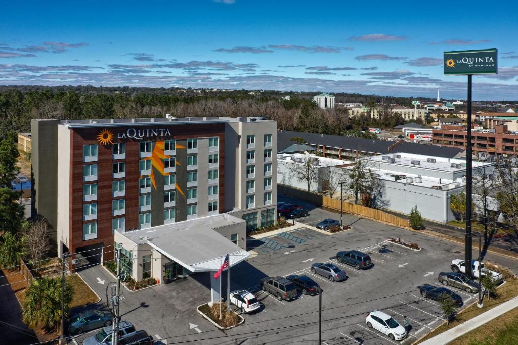 La Quinta Inn Suites By Wyndham Mobile
