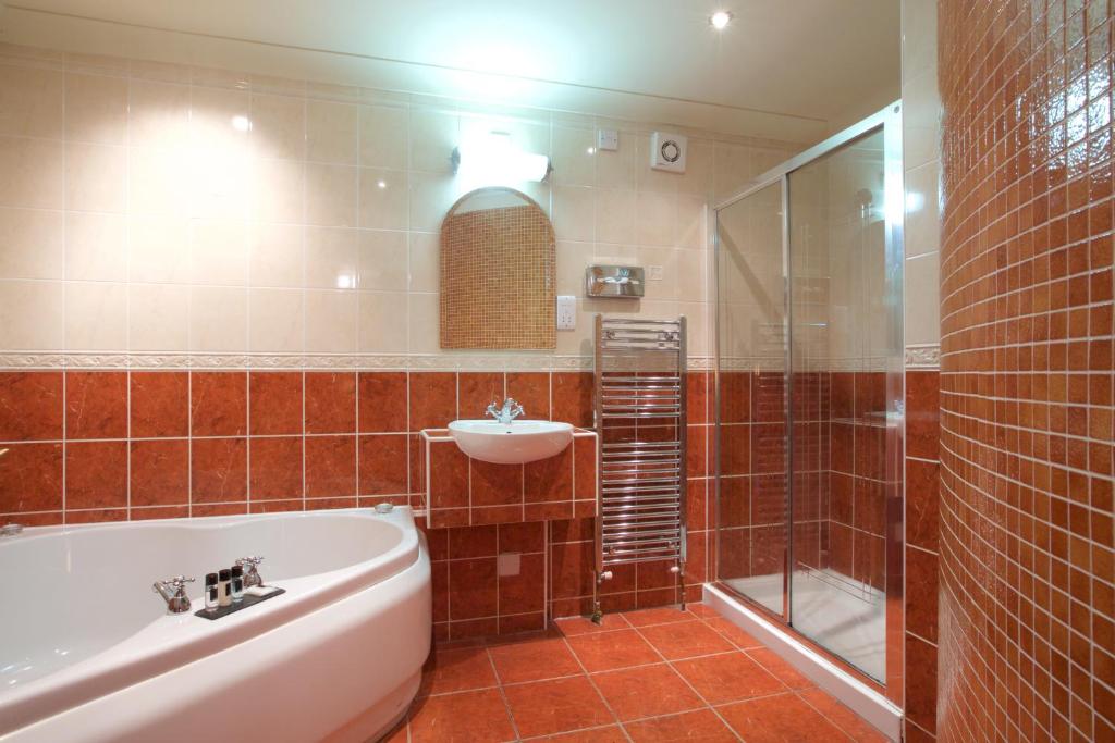 Warrington, Sure Hotel Collection by Best Western