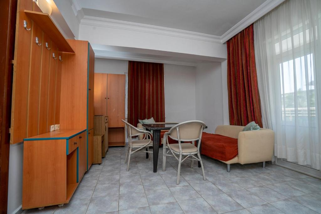 Carmen Suite Hotel