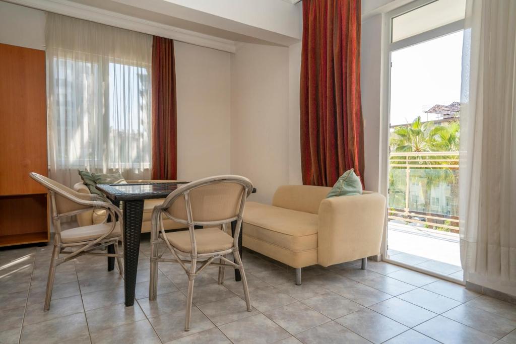Carmen Suite Hotel