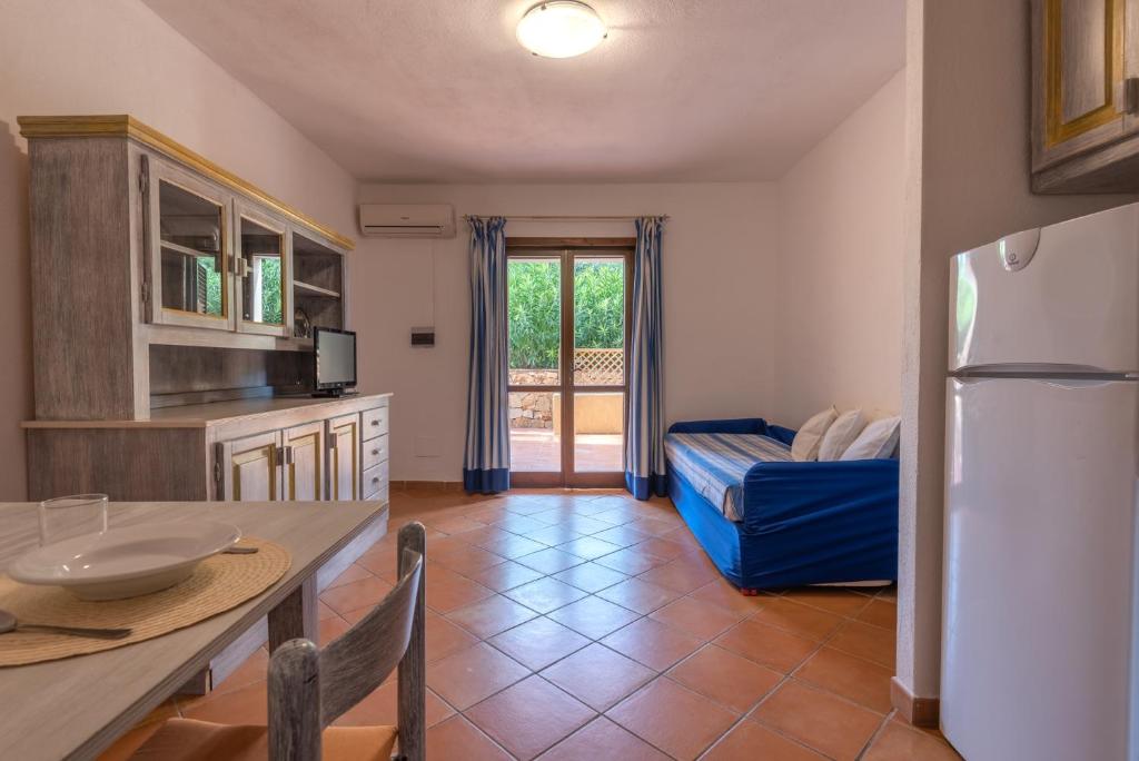 Baia De Bahas Apartments & Resort