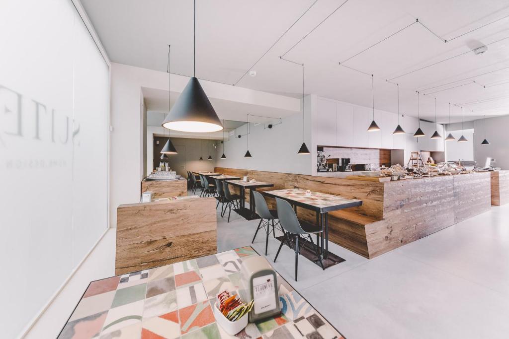 Suite 10 Home Design