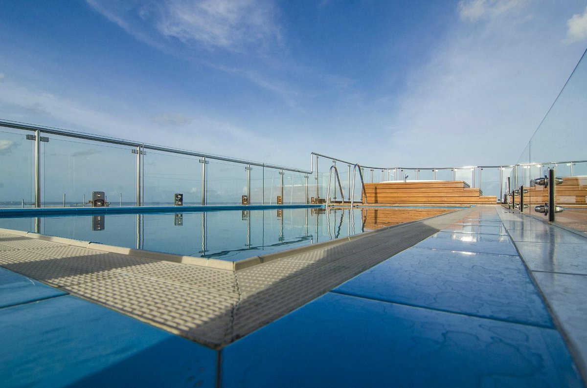 Airport Beach Hotel