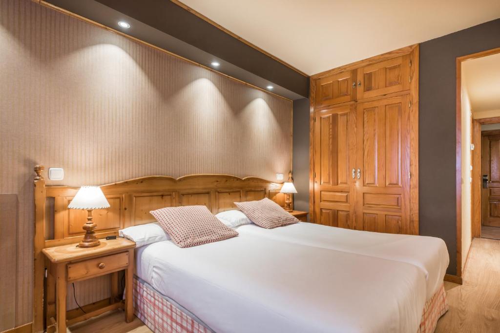 SNÖ Villa de Sallent 3*