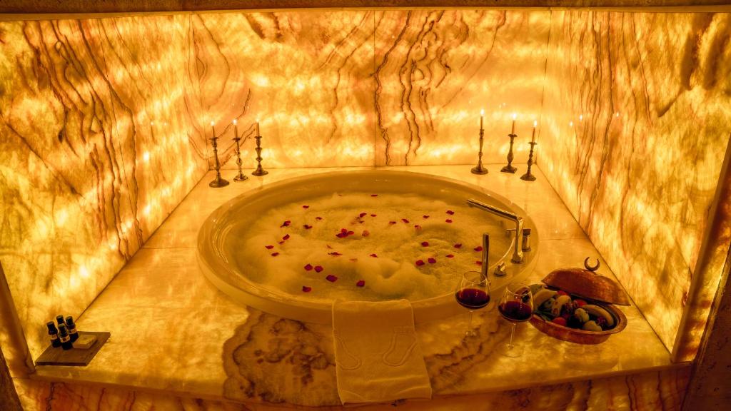 Elika Cave Suites Hotel & SPA