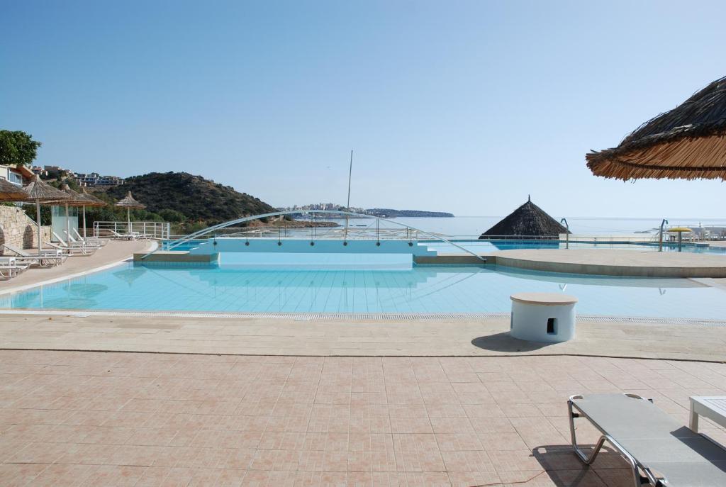 Almiros Apartments