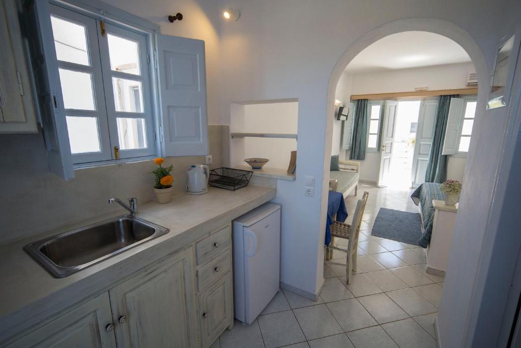 Ianthe Apartments & Villa