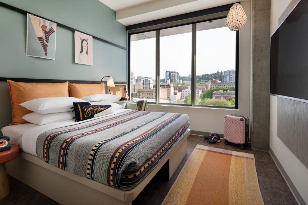 Moxy Portland Downtown