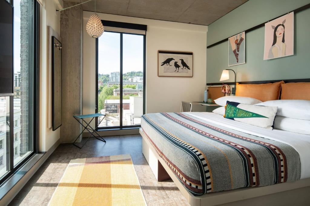 Moxy Portland Downtown