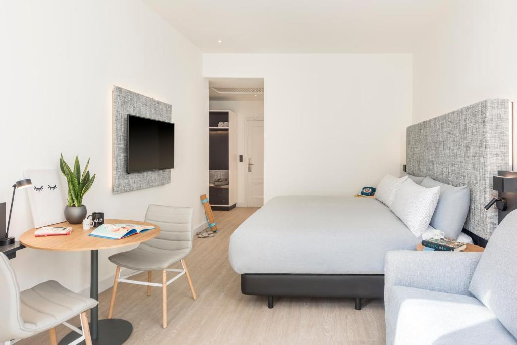 INNSiDE by Melia Madrid Gran Vía (Formerly TRYP Cibeles Hotel)
