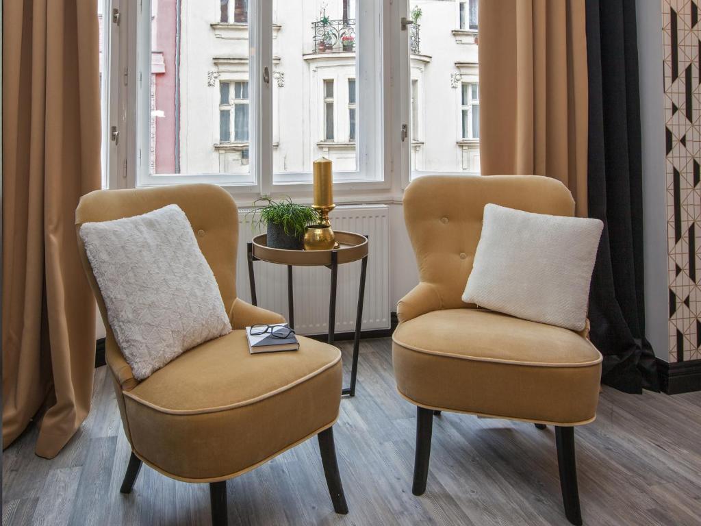 Golden Prague Rooms