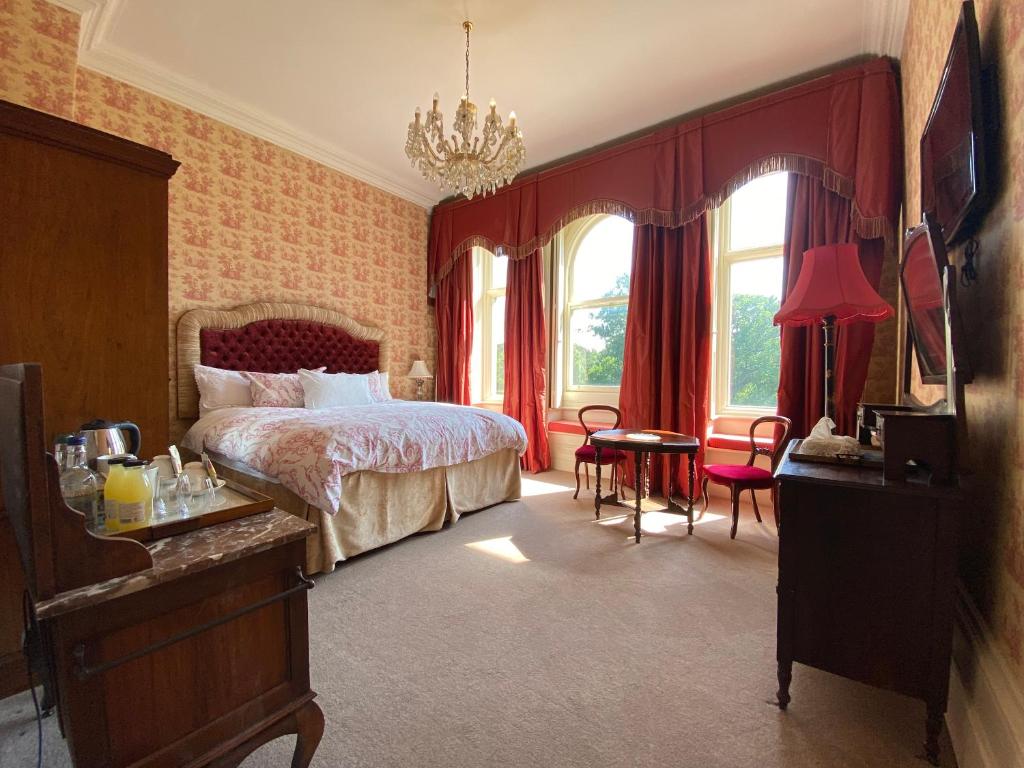 Rossington Hall