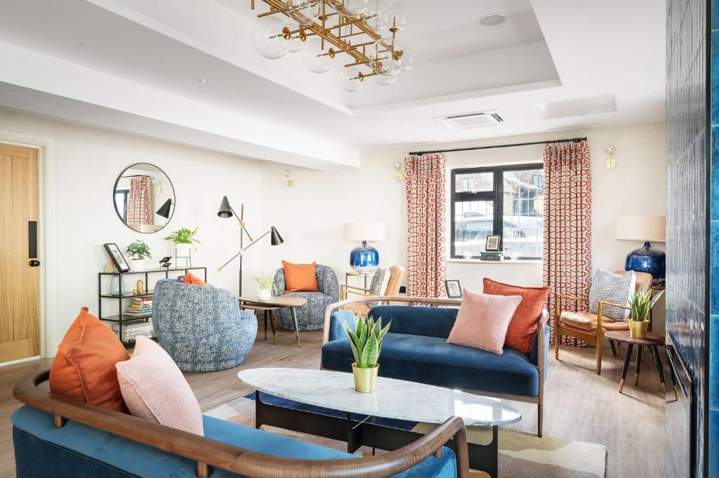 voco Lythe Hill Hotel & Spa, an IHG Hotel