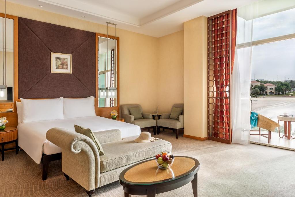 Al Raha Beach Hotel Villas