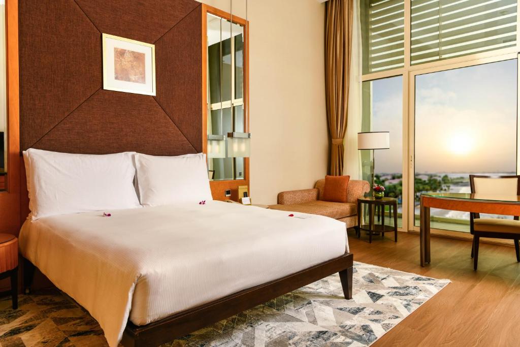 Al Raha Beach Hotel Villas