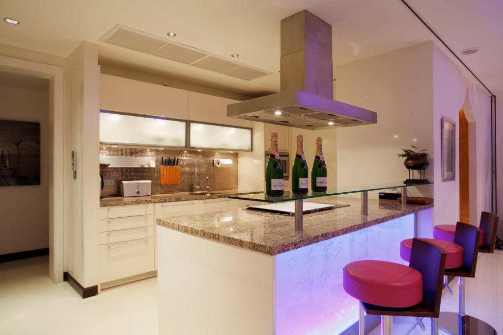 Bluesiam Villa