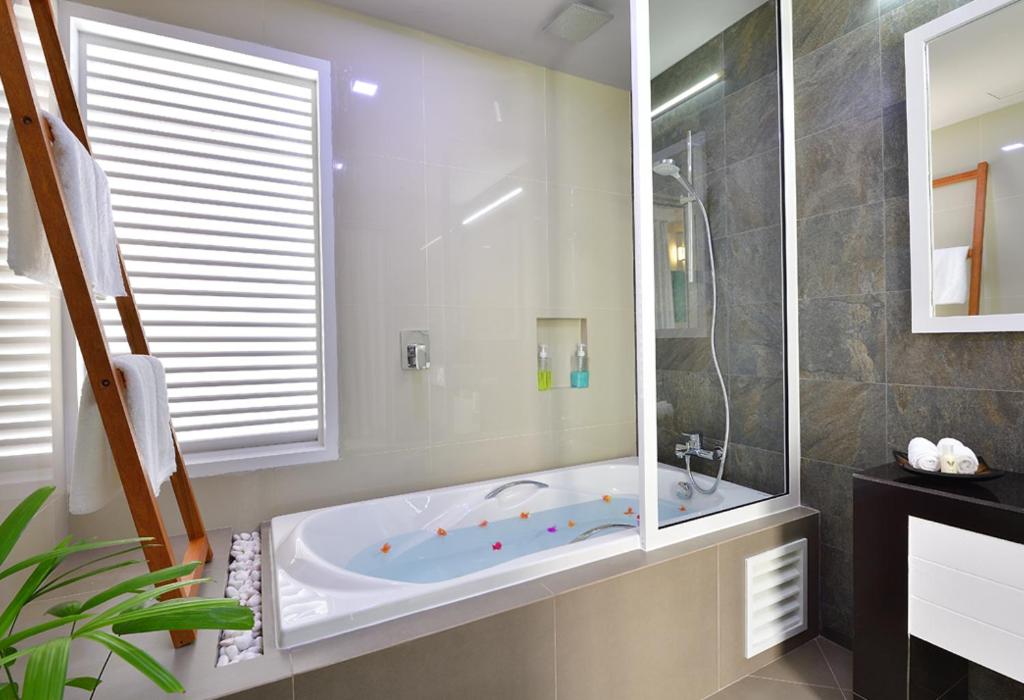 Velana Beach Hotel