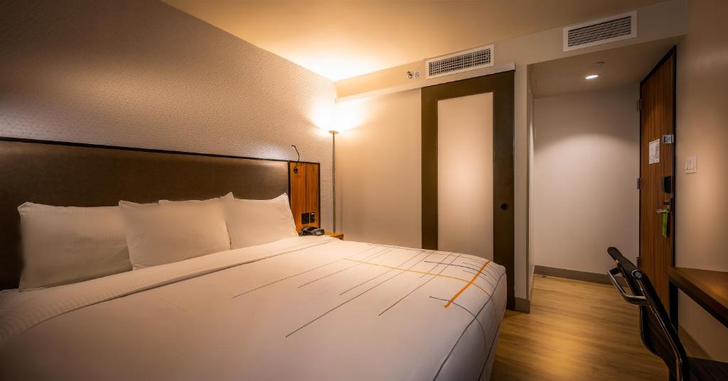 La Quinta Inn & Suites by Wyndham Manhattan Midtown