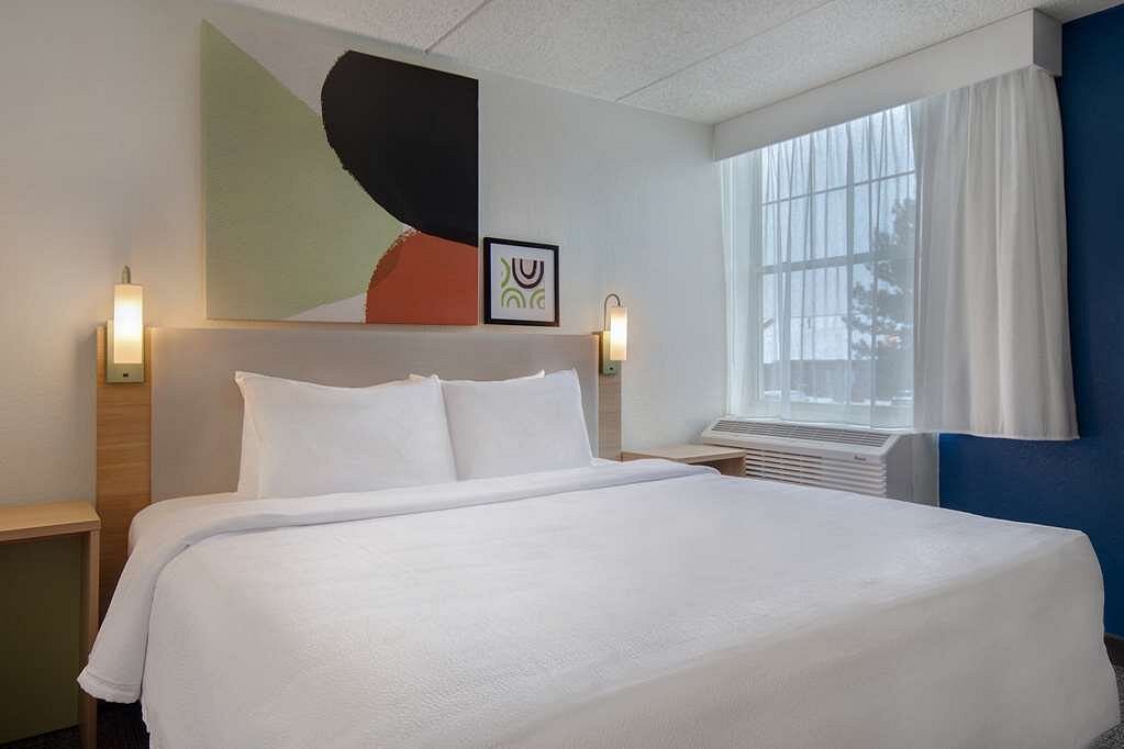 Country Inn and Suites By Carlson, Rochester Brighton, NY