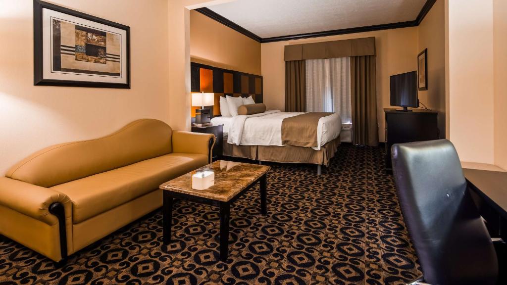 BEST WESTERN PLUS Airport Inn and Suites