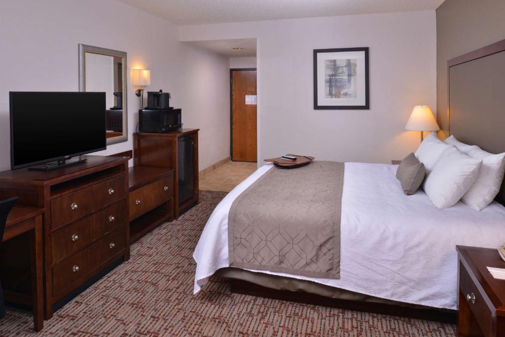 Best Western Plus Wichita West Airport Inn